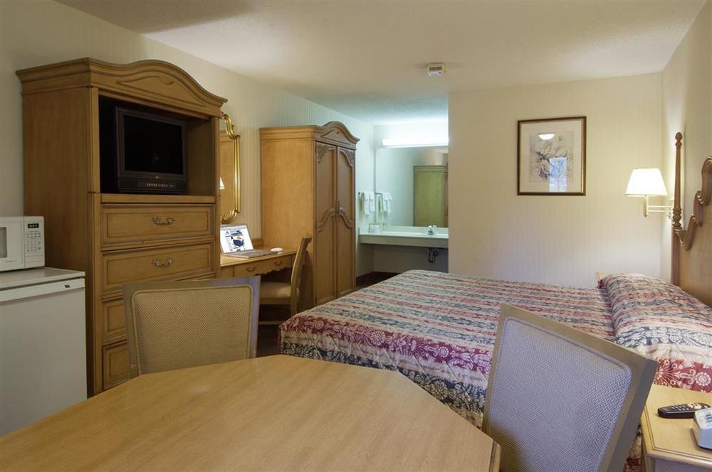 Rodeway Inn كولومبوس الغرفة الصورة